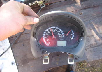 Zegar zegary liczniki wyświetlacz Fiat Seicento 600