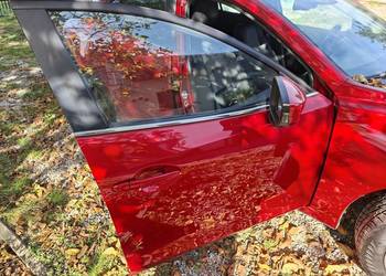 Drzwi mazda 3 bm prawe tyl przod bez malowania
