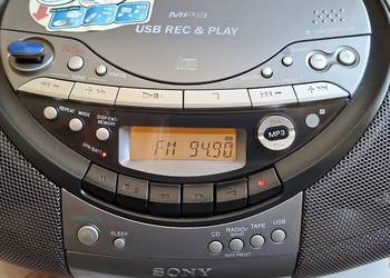 Radiomagnetofon  Sony CFD-RS60CP CD USB  dobry stan