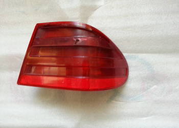 MB 210 tylna prawa lampa