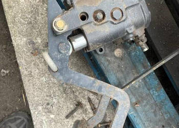 Pompa hamulcowa john deere L110195