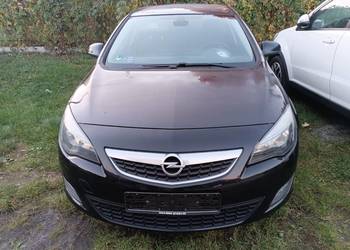 Astra J części kolor Z20R blotnik