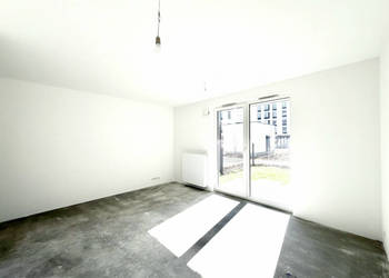 Bezpośrednio kawalerka z zielonym ogródkiem, parter, Metro Chrzanów