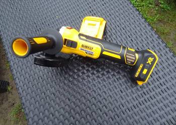Szlifierka kątowa akumulatorowa Dewalt DCG 405