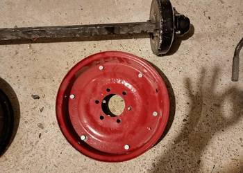 oś i felgi od wozu konnego