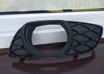 Toyota Yaris I 1 kratka zderzaka przedniego lewa na halogen 521280D020