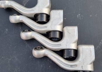 Wahacz wspornik mocowanie Łapa Ferrari 2020r 808002DX F18 2021r 3RH