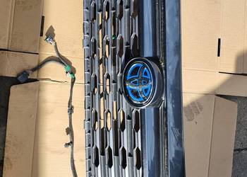 RAV4 grill atrapa radar wzmocnienie wspornik