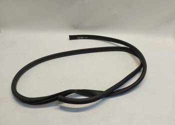 Subaru WRX STI 2015r. uszczelka drzwi karoseryjna prawa przód 