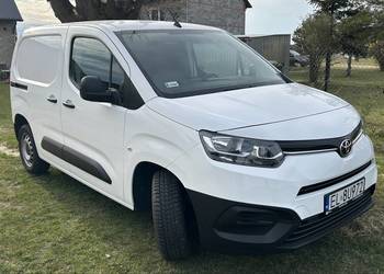 Toyota proace city