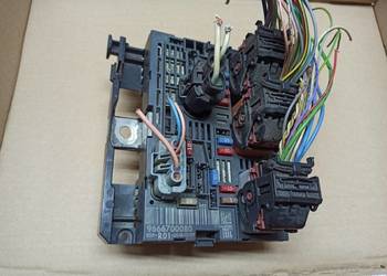 SKRZYNKA BEZPIECZNIKÓW MODUŁ BSM CITROEN C4 PICASSO I 9666700080 R01