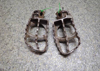 DWA PODNÓŻKI KIEROWCY HONDA CR 250 90-93R HPP