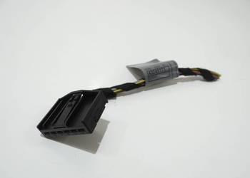 KOSTKA WTYCZKA LAMPY TYŁ W BŁOTNIK BMW E90 LCI