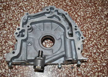 Pompa oleju AUDI A4B5 A6C5 A8D2 PASSAT B5 SKODA SUPERB 1 2,5V6 TDI AKN AFB