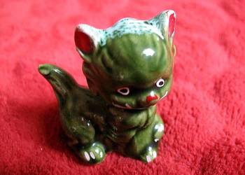 Kot - Zielony kotek - Figurka - Stary Design - 4,5 x 4 x 3 cm