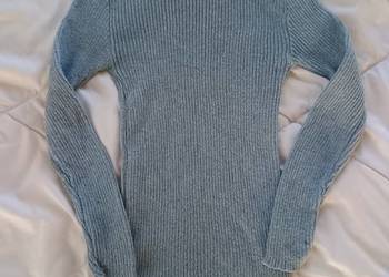 Uroczy Sweterek – Miękkość i Styl w Jednym!