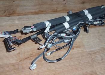 SONY Bravia KDL-46W4500 - kable połączeniowe ze środka