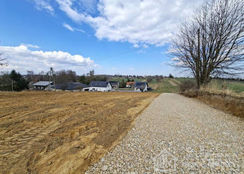 Działka budowlana, 33x34 m, media, Kłaj-Szarów