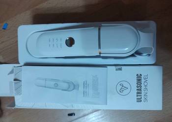 urządzenie do peelingu kawitacyjnego typu "Ultrasonic Skin Shovel".