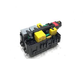 SKRZYNKA BEZPIECZNIKÓW PEUGEOT 308 II 9806192580 Hatchback 13-21 1.2