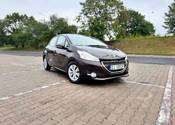 Peugeot 208 2013 rok 1.2 ks. serwisowe