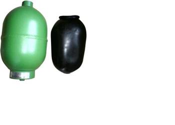 Hydroakumulator do prasy PLASOMAT