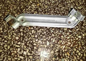 Uchwyt obudowy podwozia po prawej stronie BMW E60 E61 E63 E64 Bardzo dobry