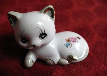 Kot - kotek złocony - porcelana - 5 x 6 x 3,5 Rękodzieło