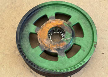 John Deere 8600 Koło napędowe głowicy tnącej HXE58645