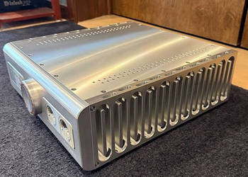 Dan D'Agostino Progression Integrated Amplifier w/DAC, Silver, Demo