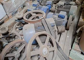 Silniki przemysłowe z kołami pasowymi