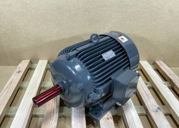 silnik elektryczny dwubiegowy 5/7,5kW 720/1445obr. silnik elektryczny dwubiegowy 5/7,5kW 720/1445obr.