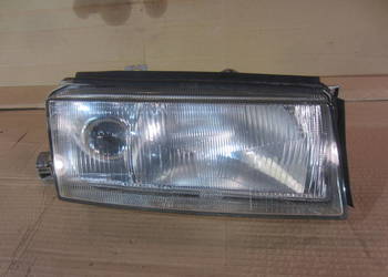 Lampa prawa przód przednia Skoda Octavia 1