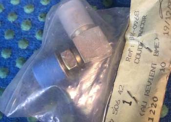 Adapter kolankowy 90 stopni o długości 30,30 mm CAT 8K-0968