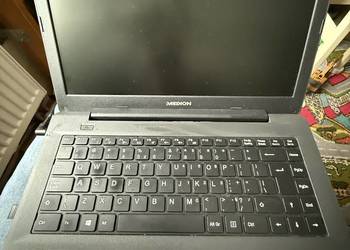 Laptop Medion i3 / SSD / Windows 11 / stan bardzo dobry