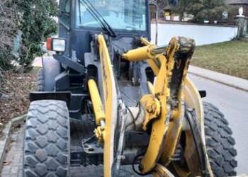 Ładowarka Komatsu WA100M