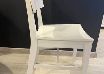 Krzesła białe Ikea