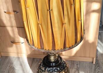 lampa stołowa (prawdopodobnie w stylu Hollywood Regency lub retro z połowy