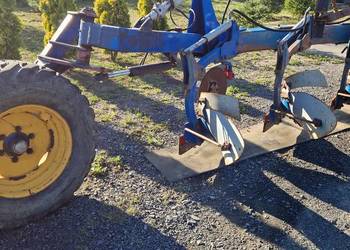 Pług 7-skibowy zagonowy Overum New Holland połzawieszany Kuhn agrolux krone