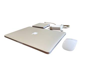 MacBooka Pro 15 (wersja Mid 2015)