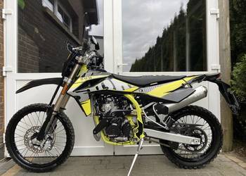 SUPER MOTO SWM 125 15 KM 2023 SUPER ZABAWA NA KAT B A1 DLA CIEBIE