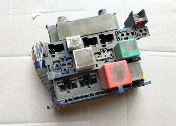 FORD FIESTA MK3 SKRZYNKA BEZPIECZNIKÓW PRZEKAŹNIKÓW FORD FIESTA MK3 SKRZYNKA BEZPIECZNIKÓW PRZEKAŹNIKÓW