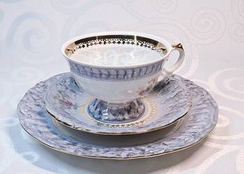 Porcelanowe trio WAWEL – filiżanka + 2 talerzyki – PRL, perłowe wnętrze