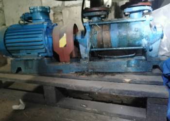 Pompa SK8 z silnikiem 7,5 kW, licznikiem i osprzętem do szybkiego rozł.