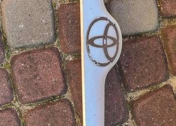 LISTWA TYLNEJ KLAPY Toyota Corolla E12 76801-02150
