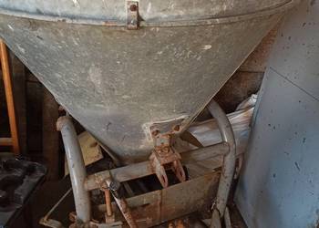 Siewnik nawozowy lejek