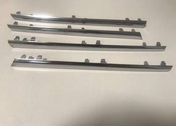 Mercedes E Klasa W207 listwy chrom grilla A2078880385