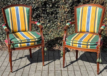 -ARTexpert- Para Francuskich foteli Ludwik XVI