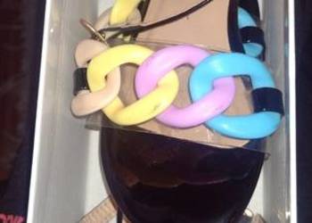 Sprzedam damskie dziewczęce na dziewczyny  buty.
Rozmiar 31.
Stan dobry.
Do