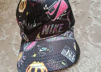 Czapka z daszkiem, bejsbolówka Nike - z siatką, regulacja